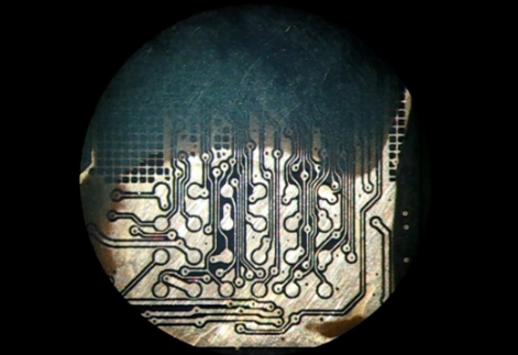 如何訪問NAND內(nèi)存芯片并從中讀取數(shù)據(jù)