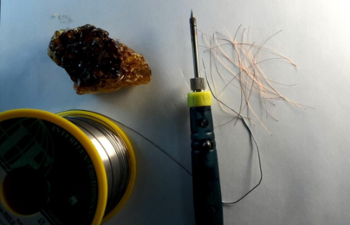 如何訪問NAND內(nèi)存芯片并從中讀取數(shù)據(jù)