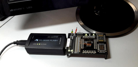 如何訪問NAND內(nèi)存芯片并從中讀取數(shù)據(jù)